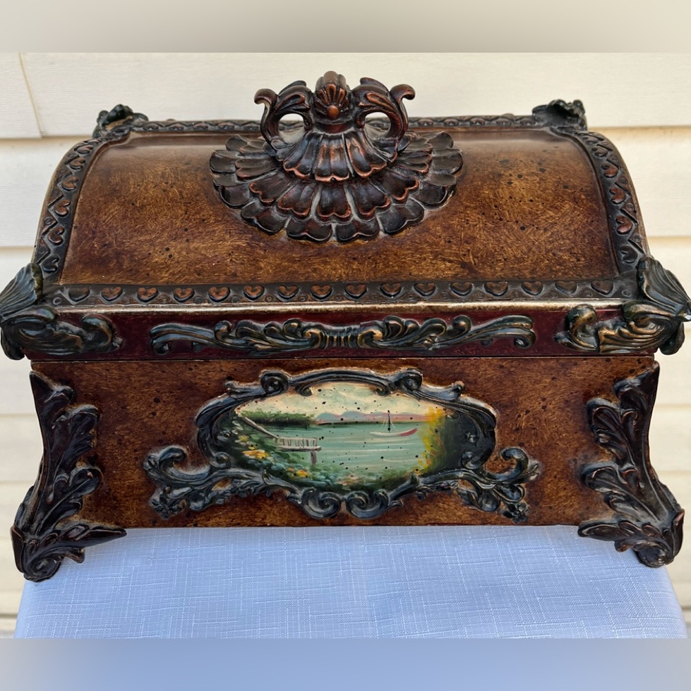 Gorgeous vintage chest, velvet lined, decorated throughout, lake image insert